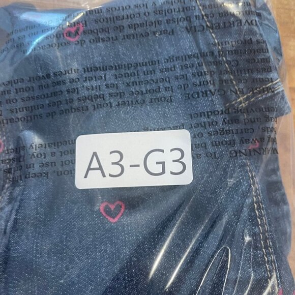 Oshkosh B'Gosh Girls 24 Months Vestbak Denim Bib Overalls Hearts Embroidered - Picture 9 of 9